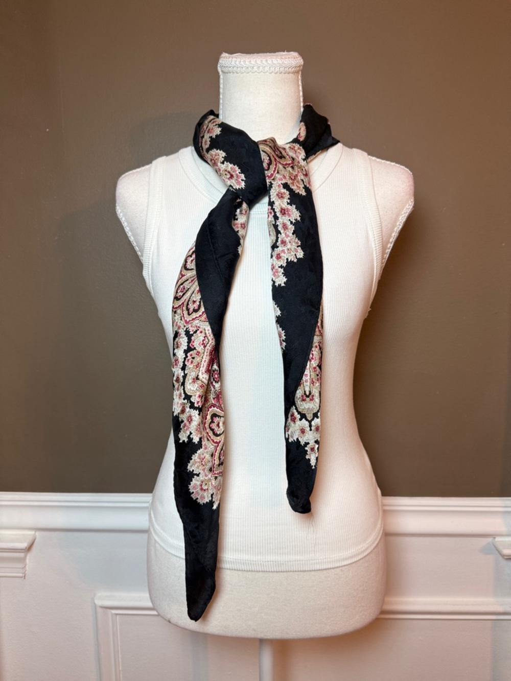 Echo Club 7 Paisley Silk Scarf Black Red‎ 34x34 Vintage